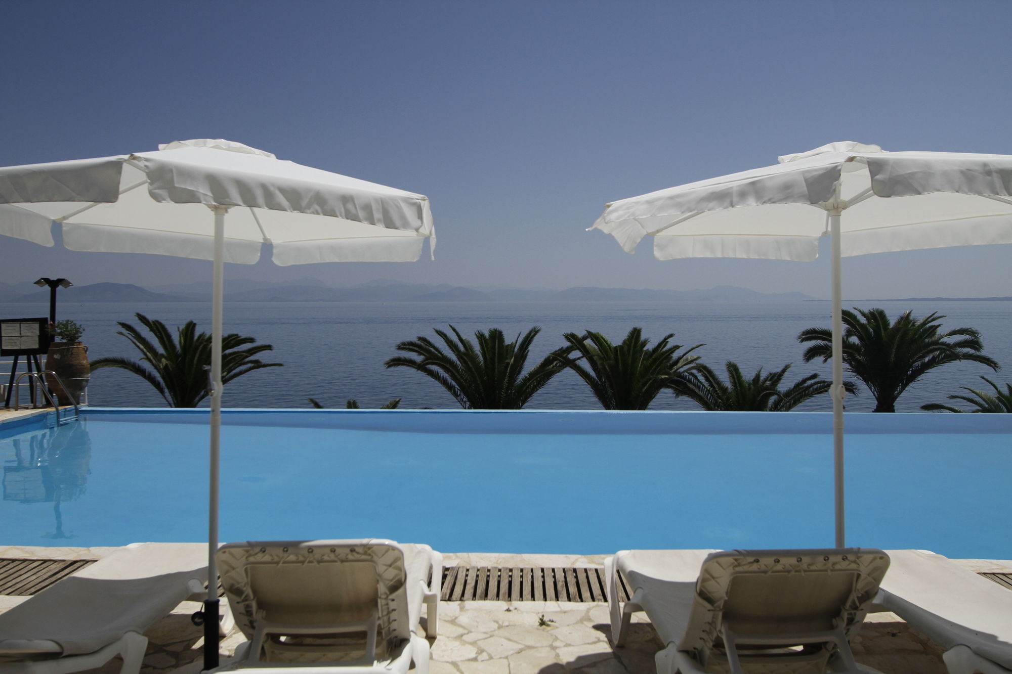Corfu Maris Bellos Benitses  Extérieur photo